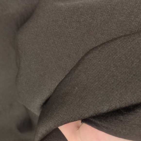 Express women's black satin loose fitting sleeveless tank top 📸 - Picture 5 of 10